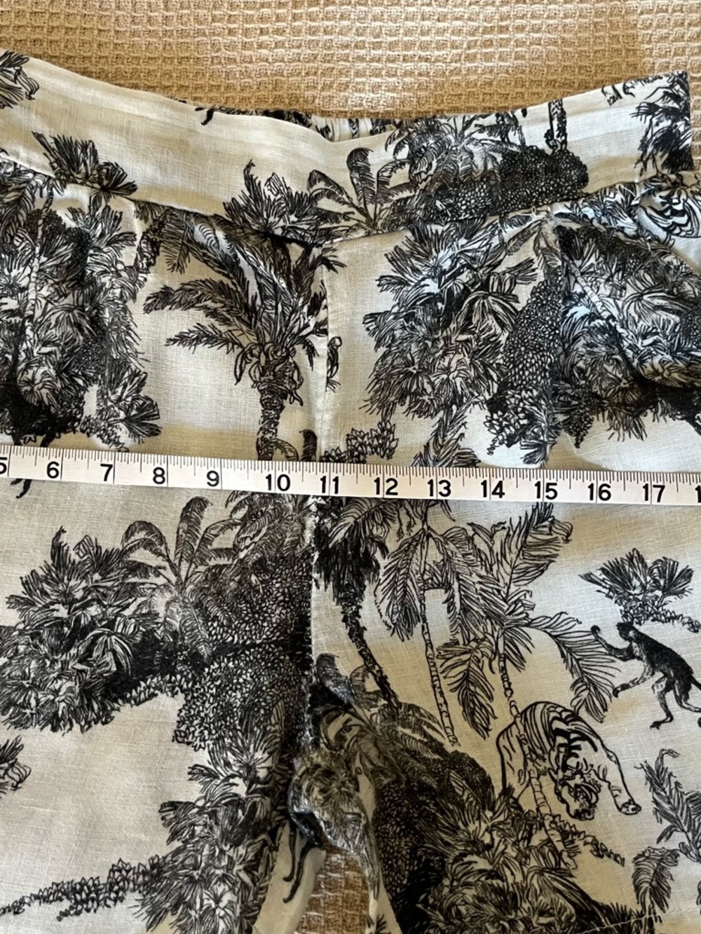 Black Palm Print Italian Linen High-Waist Shorts - Elastic waist 15” | L 16 1/2 - Picture 5 of 8